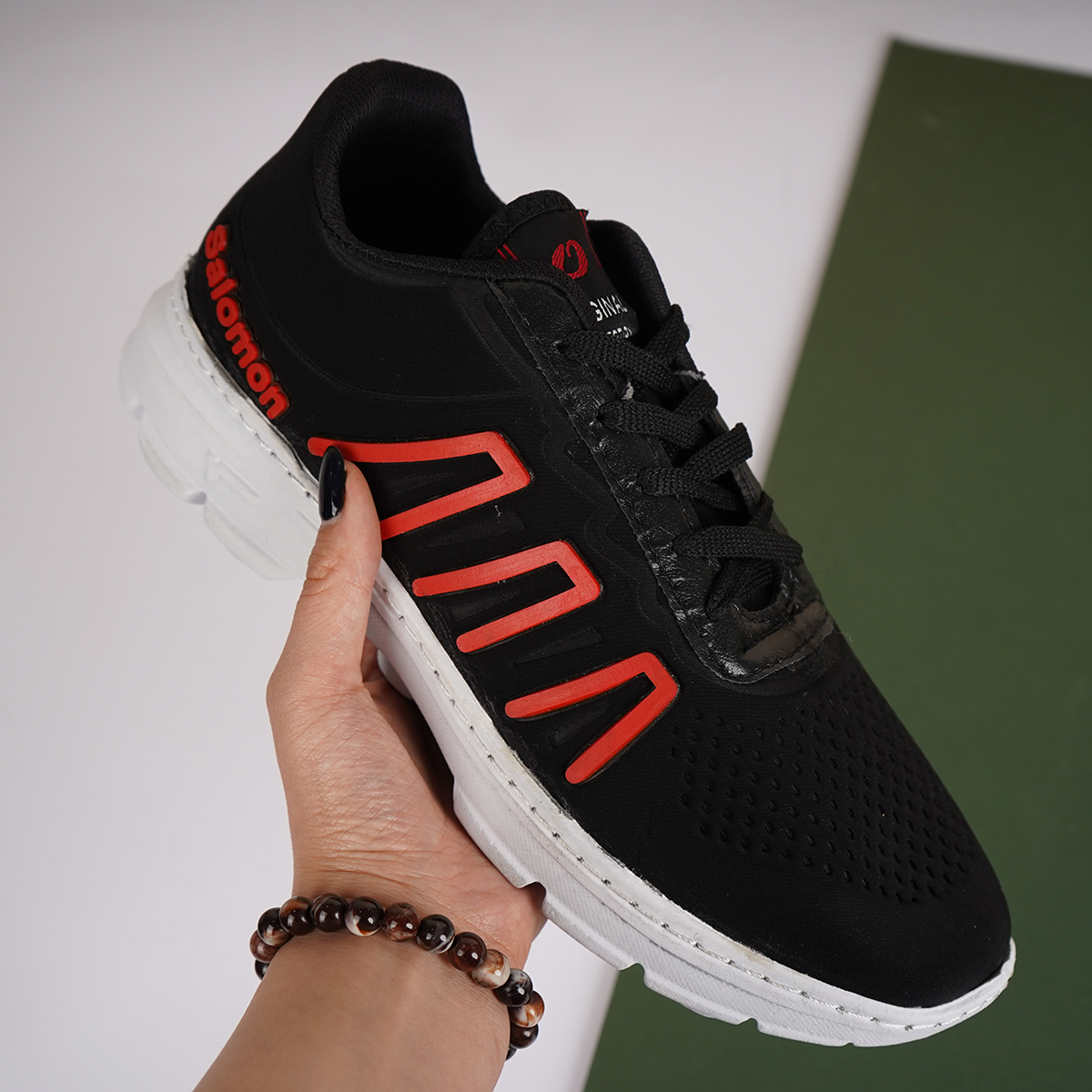 کفش ورزشی مردانه سالامون مشکی قرمز مدل U200